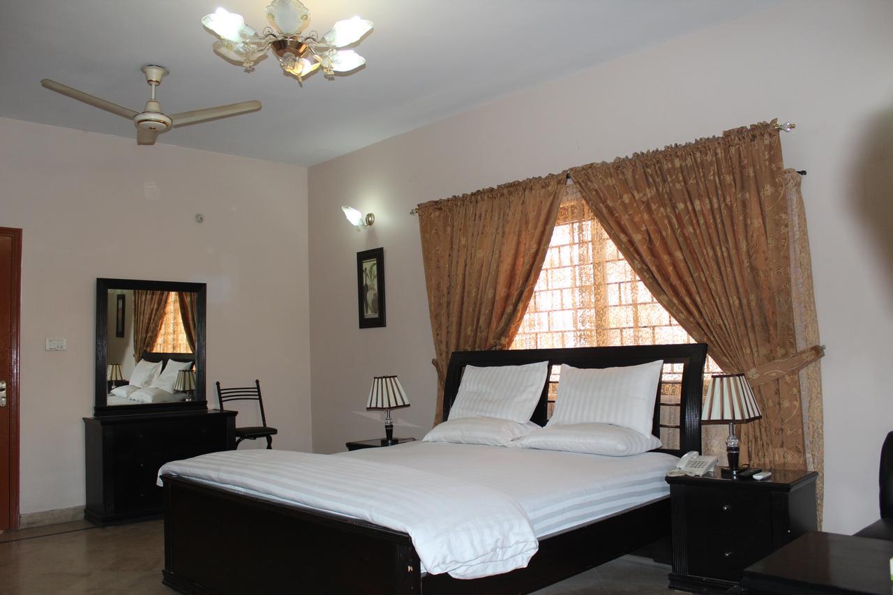 Luxury Inn Carachi Exterior foto