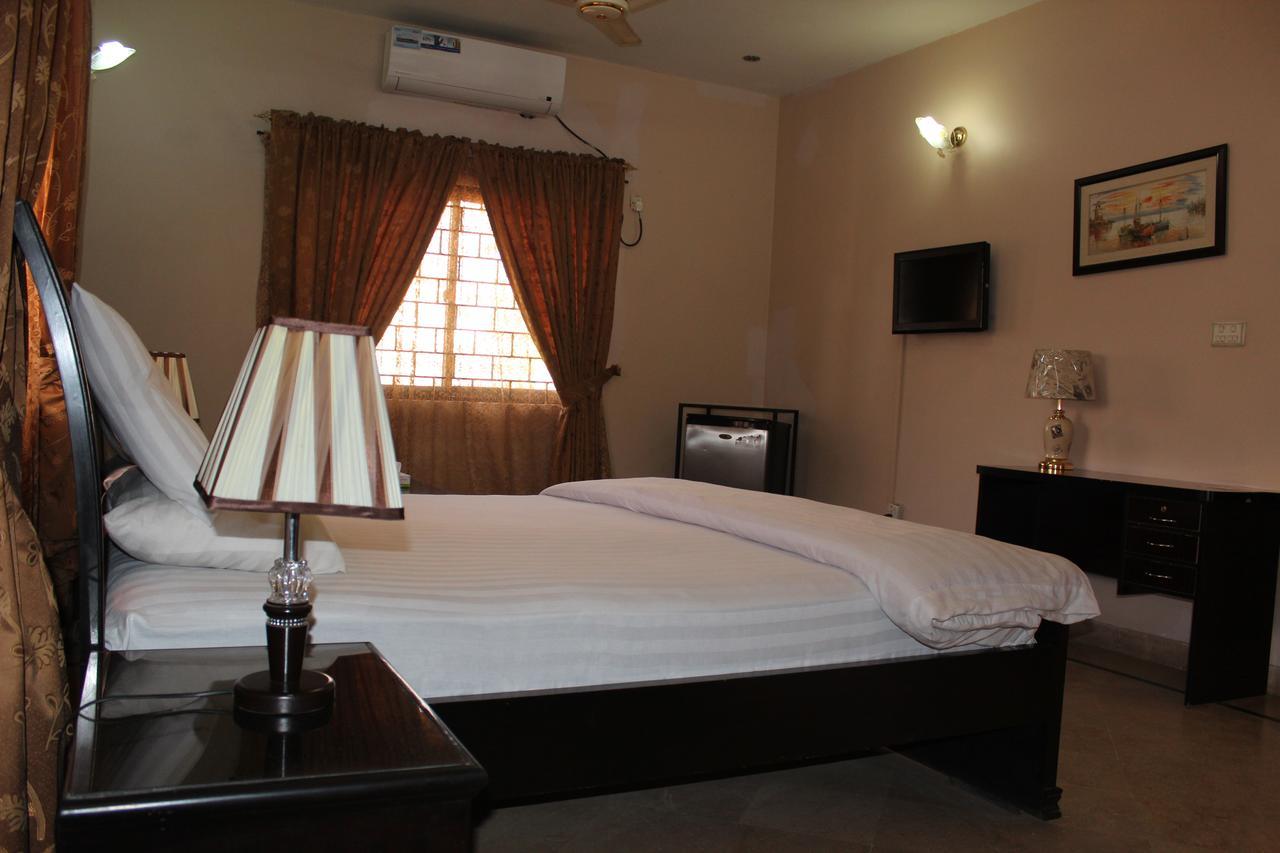 Luxury Inn Carachi Exterior foto