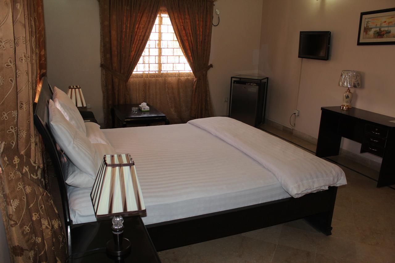 Luxury Inn Carachi Exterior foto