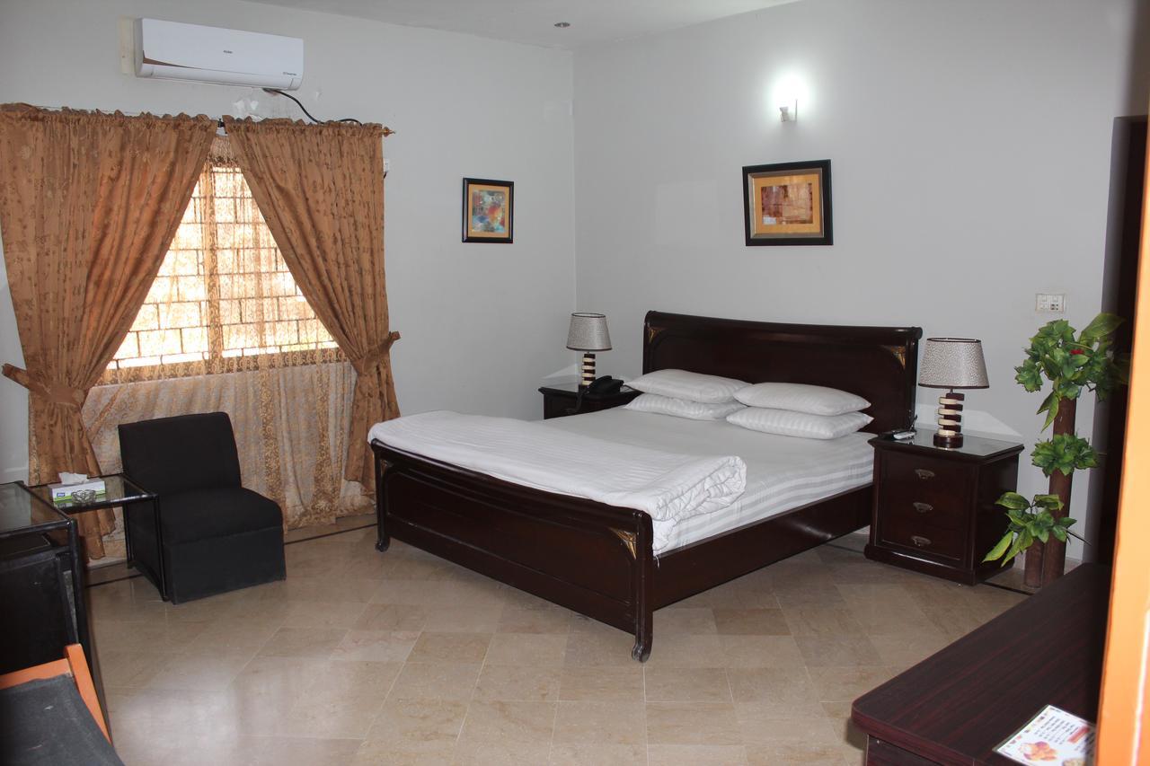 Luxury Inn Carachi Exterior foto