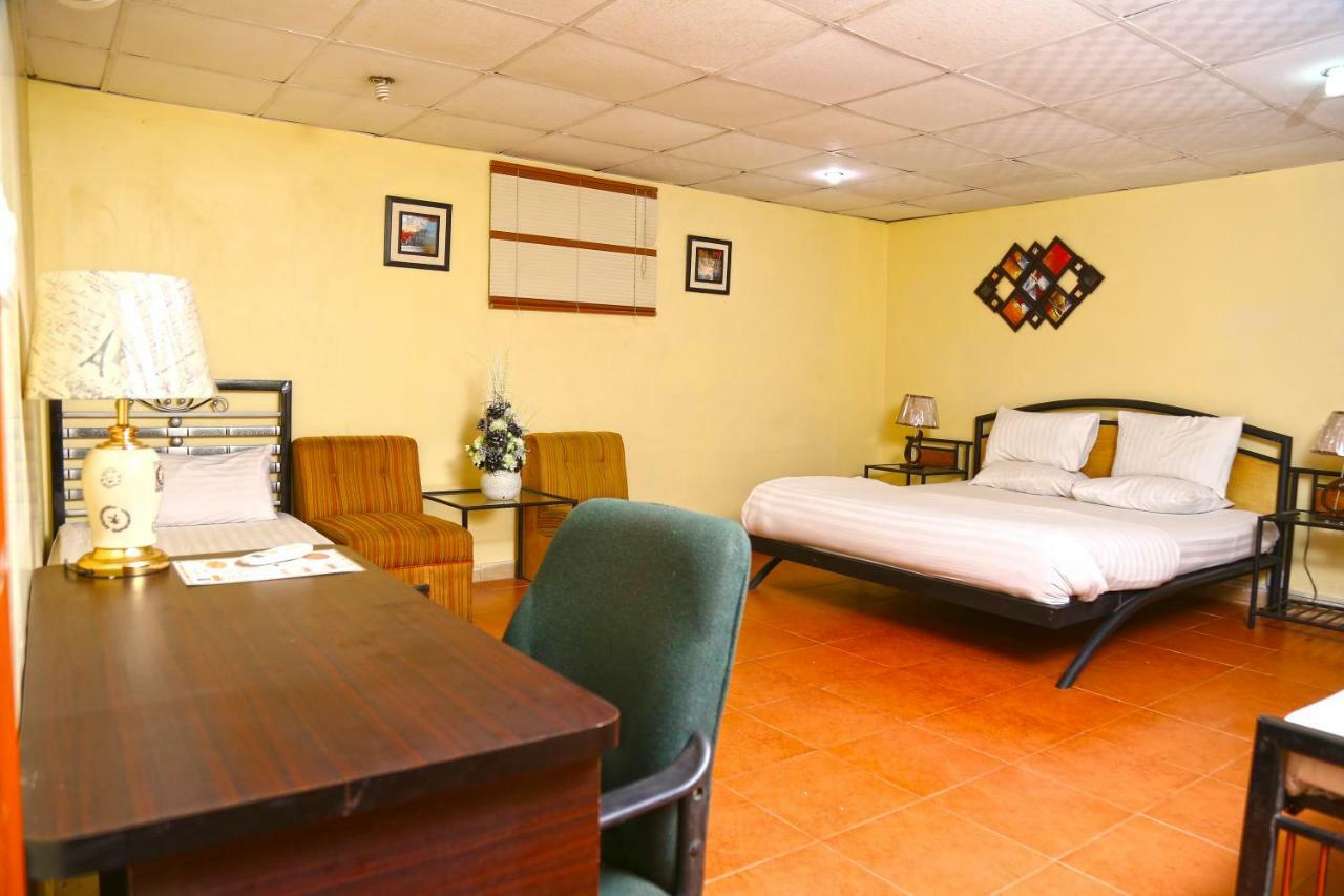 Luxury Inn Carachi Exterior foto