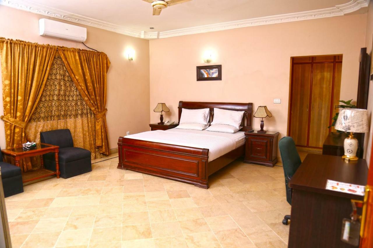 Luxury Inn Carachi Exterior foto