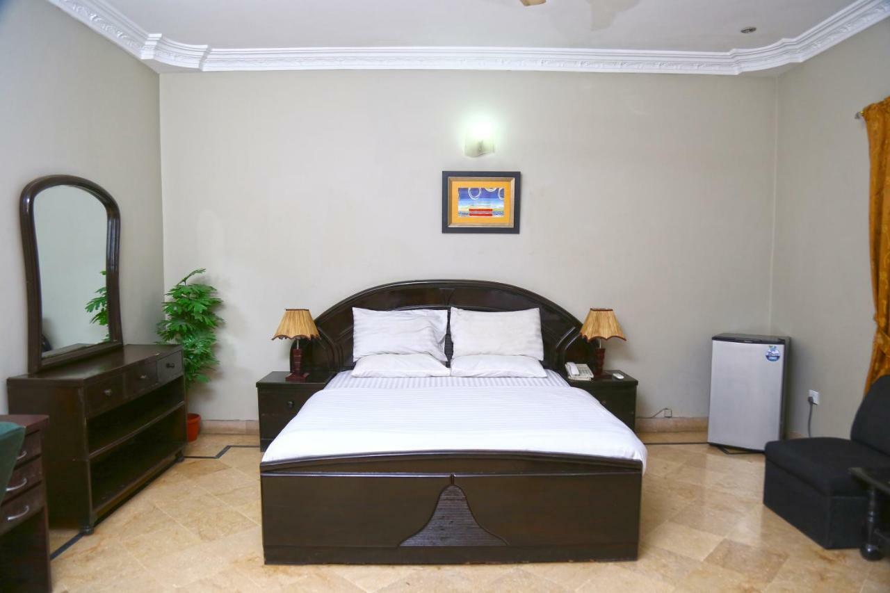Luxury Inn Carachi Exterior foto