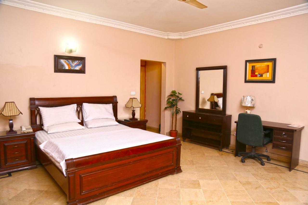 Luxury Inn Carachi Exterior foto